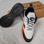 کتانی saucony اورجینال – رنگ سفید نارنجی - Image 3