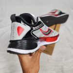 کتانی saucony اورجینال – رنگ سفید قرمز - Image 4