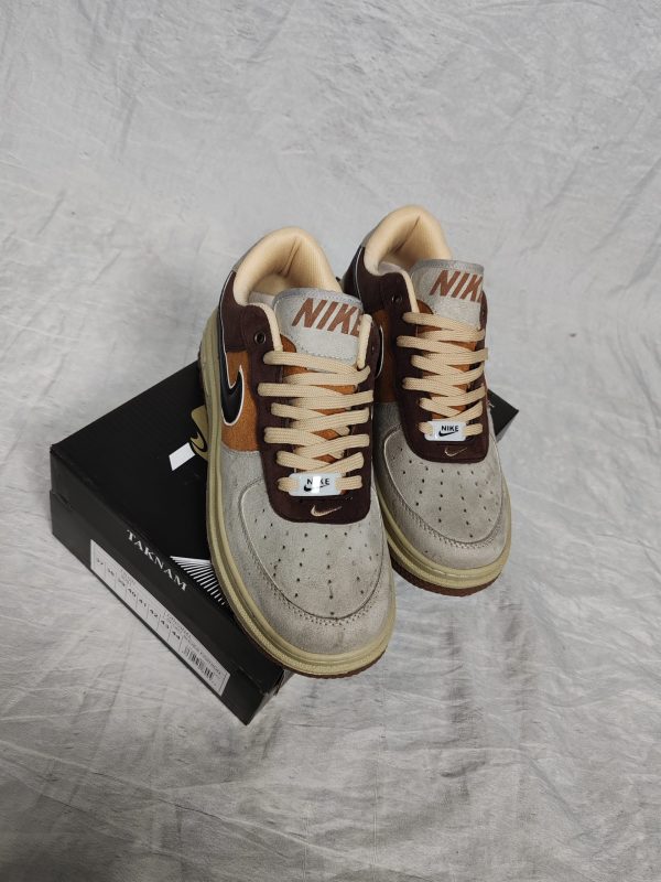 کتانی نایک ایر فورس [Nike Air Force 1 low] اورجینال – رنگ کرم - Image 4