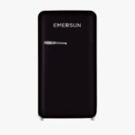 یخچال 7 فوت امرسان مدل RH7T160-CLA، بدون برفک، با ارتفاع 98، پهنای 69 و عمق 60 سانتی‌متر، میزان مصرف انرژی A، دارای 3 طبقه در یخچال، دارای سیستم دیفراست